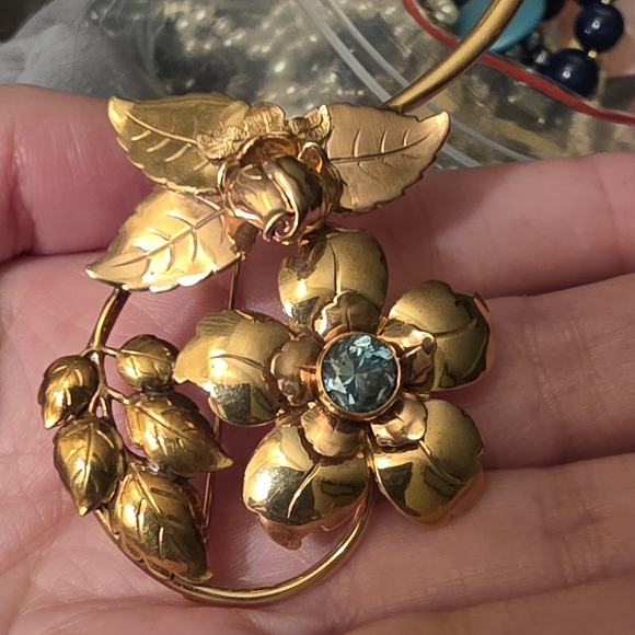 14 Karat Yellow And Rose Solid Gold And Blue Topaz Flower Floral Brooch - Picture 3 of 12